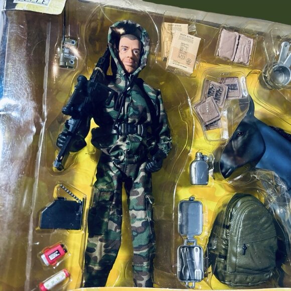 Extremely RARE Vintage World Peacekeepers Trail Keeper Set! Open Box but NEW! - Picture 3 of 8